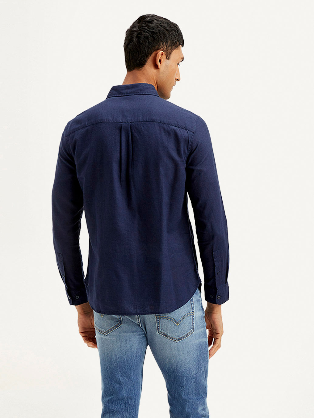 LEVIS Men's Solid Slim Fit Shirt
