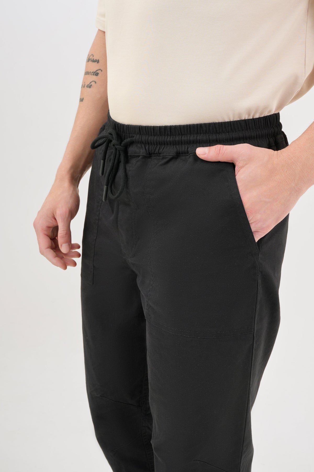 DCYPHR DISCOVERY Men's Armour Cargo Joggers-Black