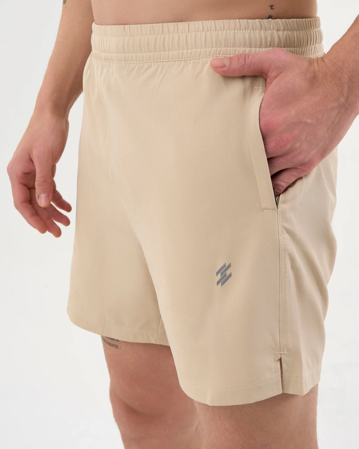 DCYPHR Men's AUSM5X™ Shorts-Ivory Mist
