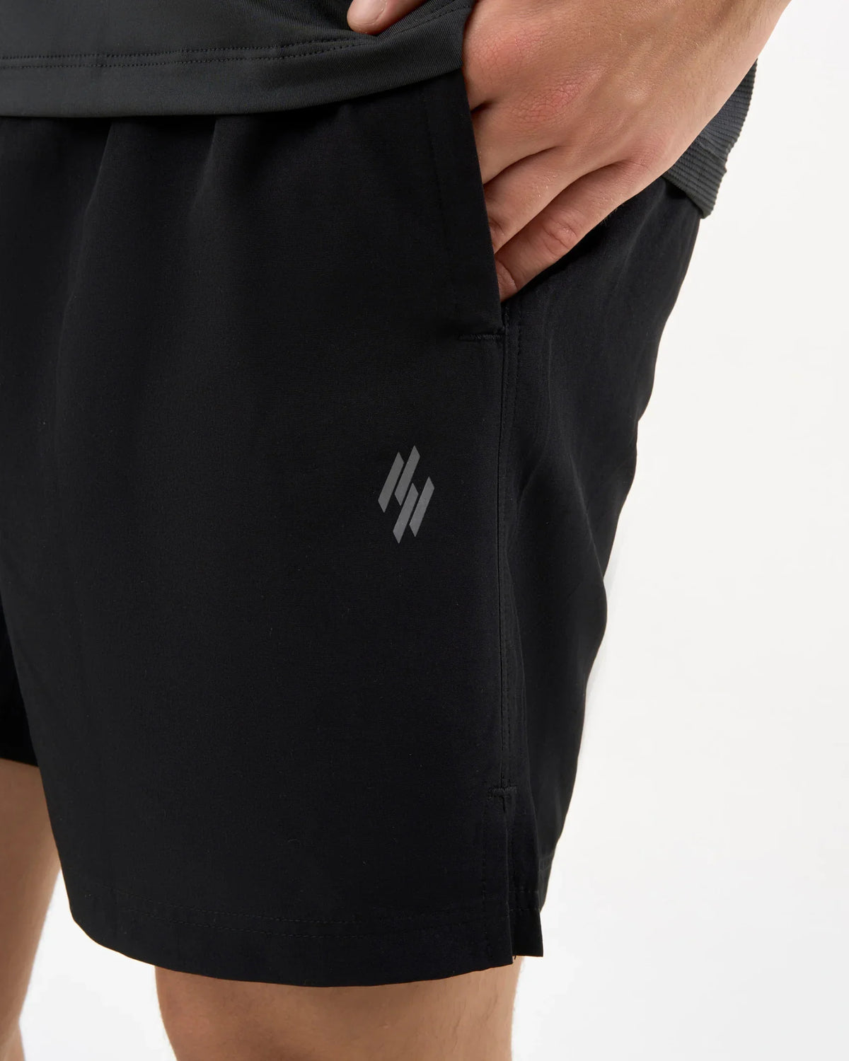 DCYPHR Men's AUSM5X™ Shorts-Black