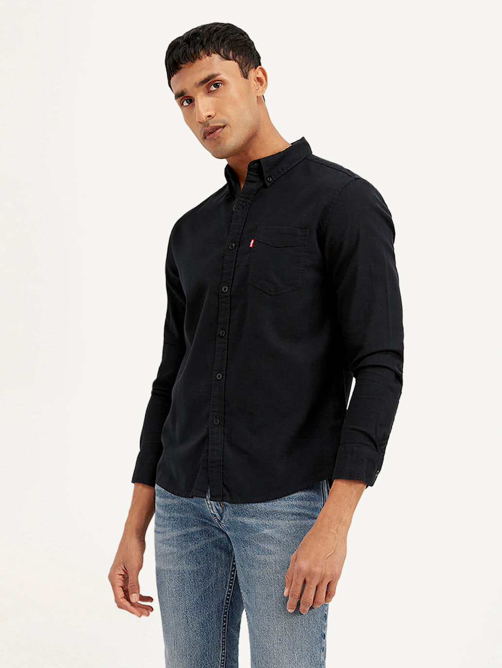 LEVIS Men's Solid Slim Fit Shirt