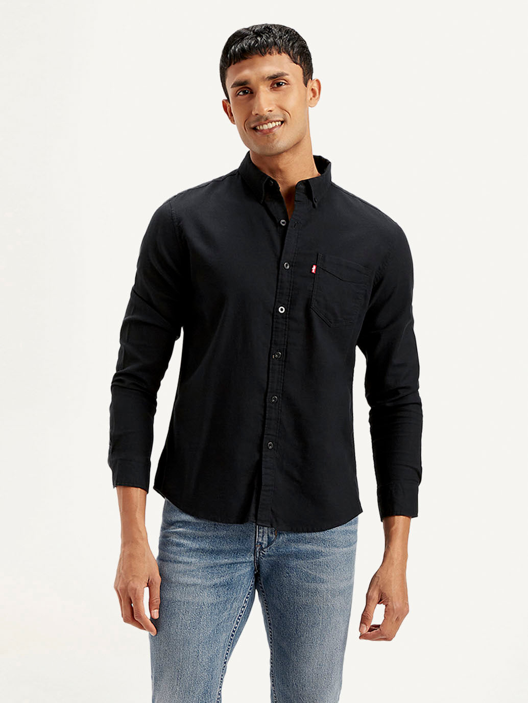 LEVIS Men's Solid Slim Fit Shirt