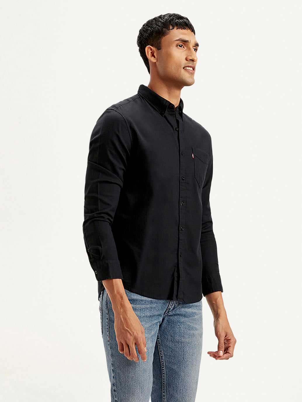 LEVIS Men's Solid Slim Fit Shirt