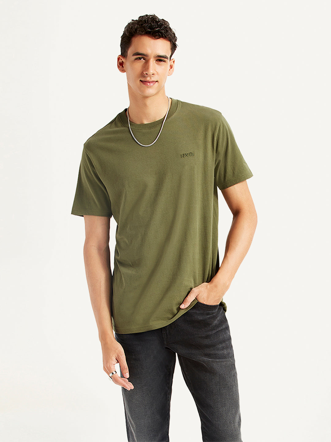 LEVIS Men's Solid Slim Fit T-shirt