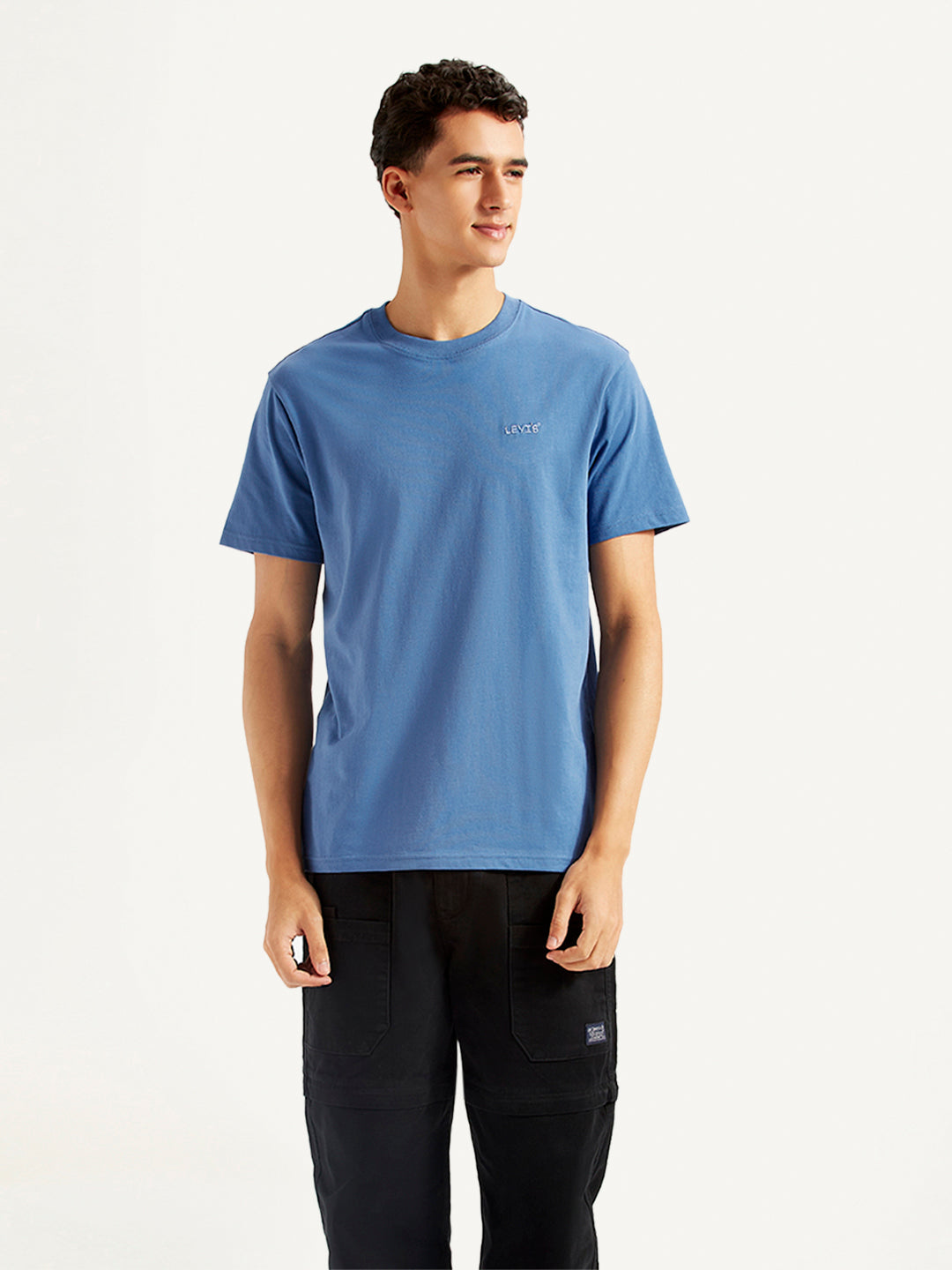 LEVIS Men's Solid Slim Fit T-shirt