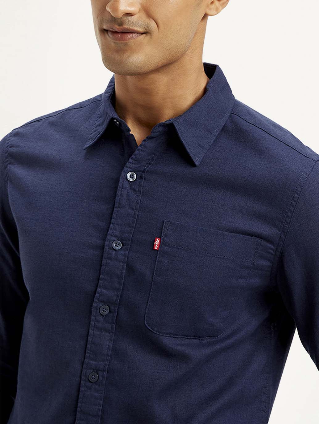 LEVIS Men's Solid Slim Fit Shirt