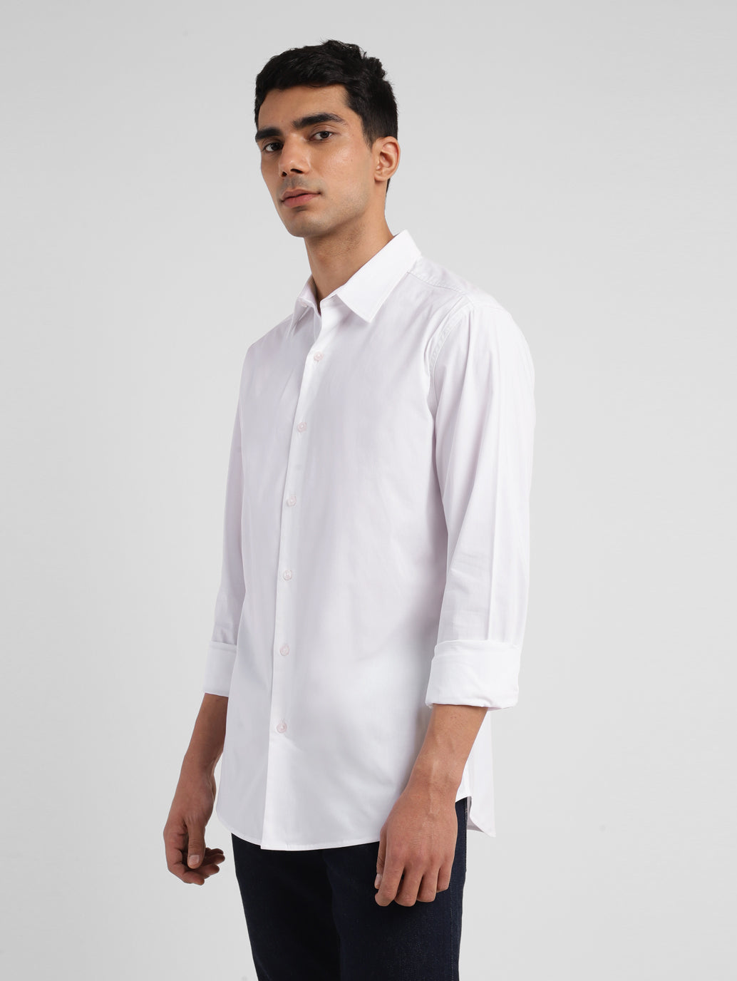 LEVIS Men's Solid Slim Fit Shirt