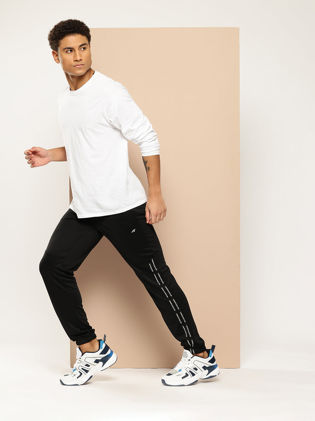 Alcis Men's Pro Run Joggers-AAMJOGSM00094402