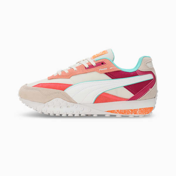 Women’s lace-up sneakers with a retro-inspired design, cushioned midsole, and vibrant details for a stylish and sporty look