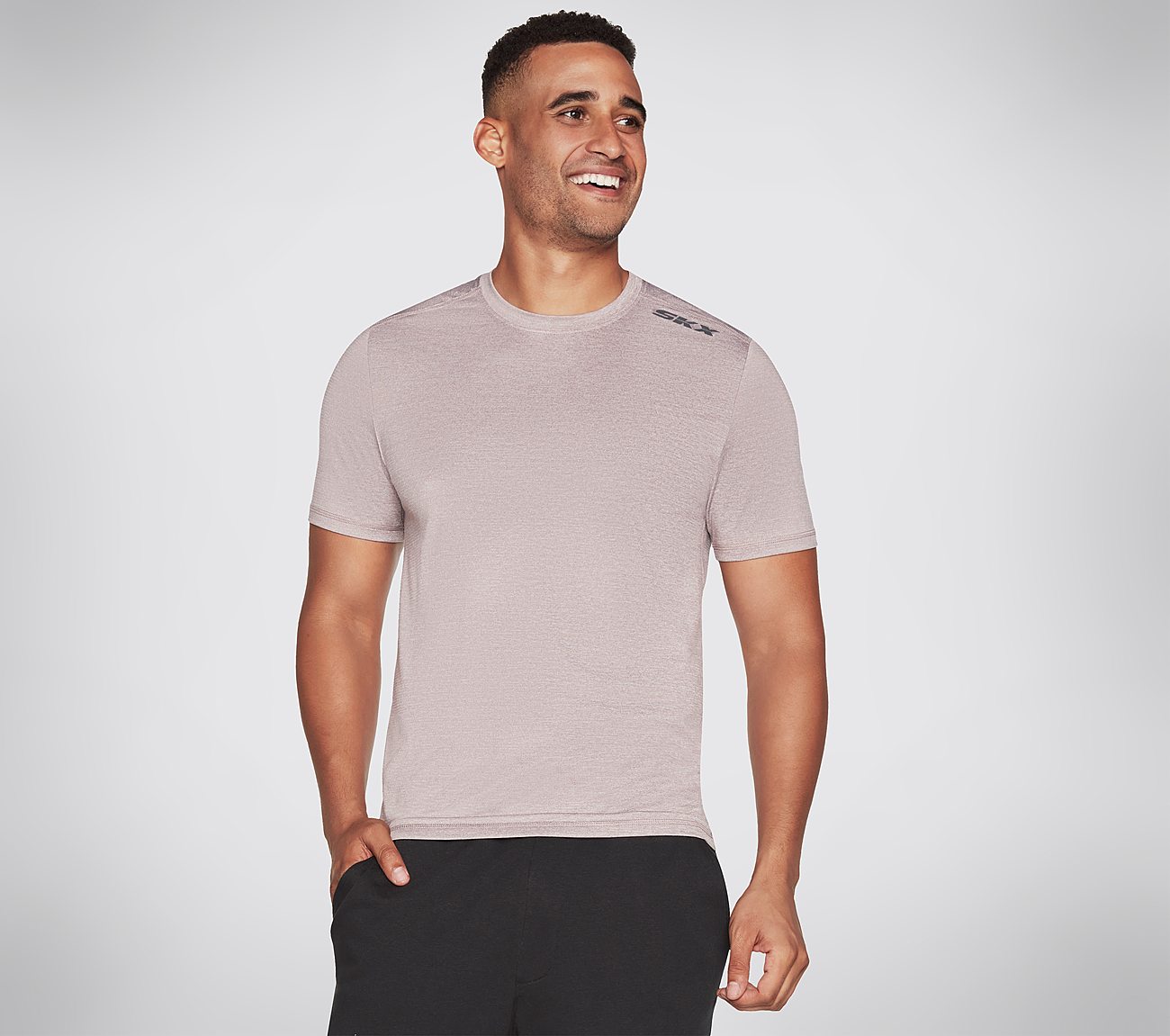 Skechers T-shirt comfortable, stylish T-shirts for casual wear, featuring breathable fabric.