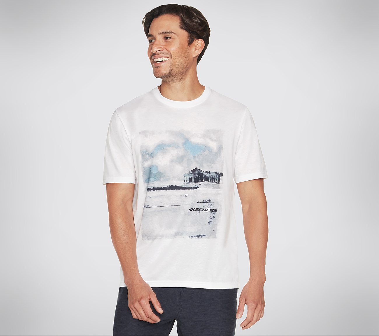 Skechers T-shirt comfortable, stylish T-shirts for casual wear, featuring breathable fabric.