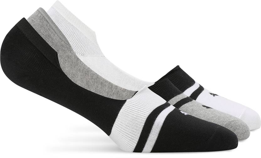 Close-up of PUMA Unisex Lifestyle PO3 Socks, highlighting the soft fabric, reinforced toe and heel areas, and the iconic PUMA logo, designed for comfort and durability in everyday wear.