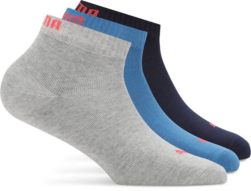 Close-up of PUMA Unisex Lifestyle PO3 Socks, highlighting the soft fabric, reinforced toe and heel areas, and the iconic PUMA logo, designed for comfort and durability in everyday wear.