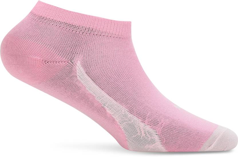 Close-up view of PUMA Men's Lifestyle PO1 Socks, highlighting the soft fabric, snug fit, and iconic PUMA logo, designed for comfort and durability during everyday wear.