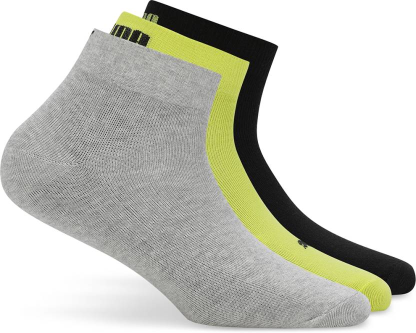 Close-up of PUMA Men's Lifestyle PO3 Socks, highlighting the soft fabric, reinforced toe and heel areas, and the iconic PUMA logo, designed for comfort and durability in everyday wear.