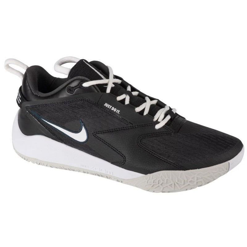 A side-angle view of Nike Air Zoom HyperAce 3 indoor unisex footwear showcasing the breathable upper Zoom Air cushioning and durable outsole designed for court performance placed on a clean background.