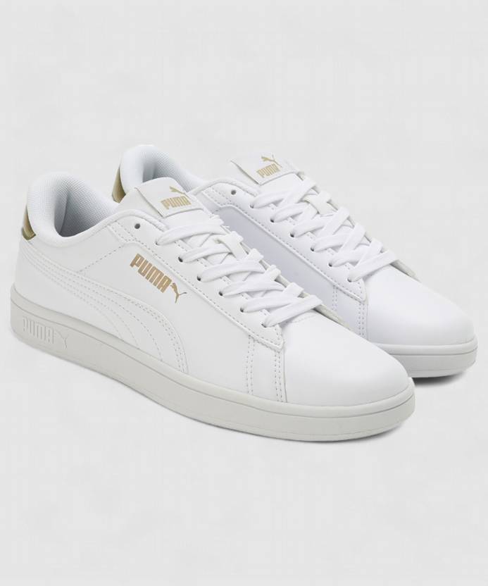 Puma SMASH WNS V1 PUMA White-Metallic Go Women's Lifestyle Shoes-39564201