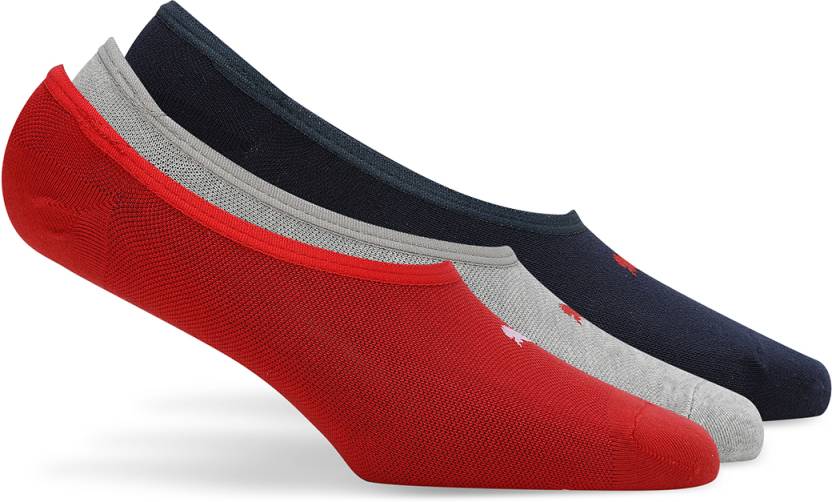 Close-up of PUMA Men's Lifestyle PO3 Socks, highlighting the soft fabric, reinforced toe and heel areas, and the iconic PUMA logo, designed for comfort and durability in everyday wear.